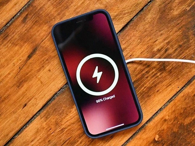宕昌苹果手机维修分享iPhone 12可以随便充电吗 